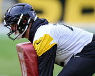 Steelers Re-Sign Massive Offensive Lineman for 2025