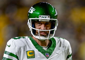 Could Steelers Ditch Russell Wilson, Turn to Aaron Rodgers in 2025?