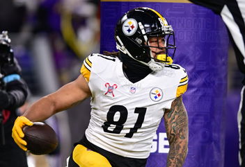 Steelers Tight End Unexpectedly Lands on Injury Report