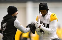 Steelers Sights & Sounds: McCormick Practices Through Pain, Pickens Works Combat Catches