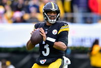 Ex-NFL QB Thinks Steelers Should Move on from Russell Wilson: ‘He Ain’t No Spring Chicken’