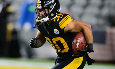 Bad Sign for Jaylen Warren? Steelers Add RB from Practice Squad