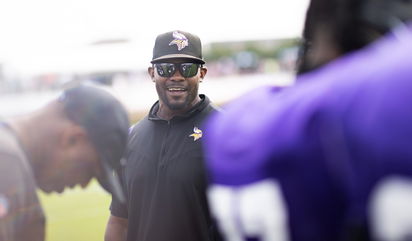 Vikings DC Brian Flores in for Busy Weekend of Job Interviews