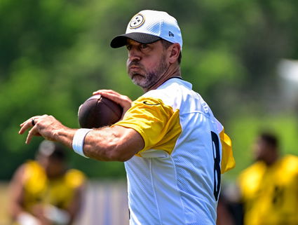 Super Bowl Champion QB Thinks Aaron Rodgers Will Flourish with Steelers Due to One Key Reason
