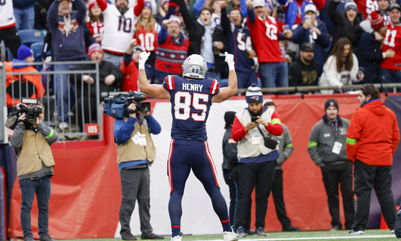 Hunter Henry Named a Team Captain for New England