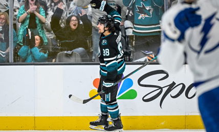 Sharks Win! Snap Losing Streak in 2-1 Win Over Lightning