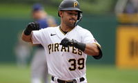 Pirates Stop Losing Skid at Four, Blank Guardians 3-0