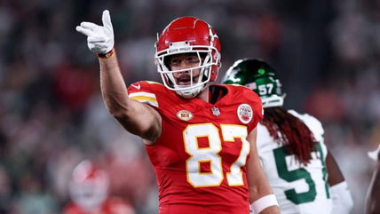 Travis Kelce shuts down talk of decline amid dip in numbers: “I laugh at it”