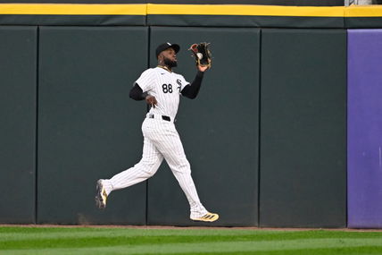 Luis Robert Jr. trade looming? What Chicago White Sox’s latest signing reveals