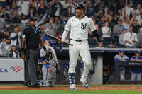 Yankees’ star slugger dodges injury in style