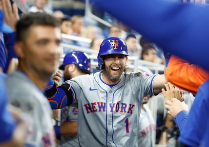 Mets still owe $25 million to quickly declining utility man