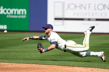 Phillies sign former top-100 prospect to add infield depth