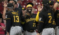 Perrotto: Which Free Agents Should Pirates Re-Sign?