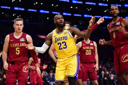 New-look Lakers drop the ball, fall to red-hot Cavaliers on New Year’s Eve