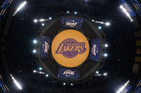 NBA Expert Weighs In On Latest Lakers-Warriors Trade Rumor