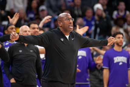 Sacramento Kings fire Mike Brown after losing to Pistons