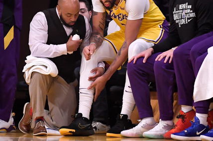 Los Angeles Lakers Star Player Dealing With Troubling Injury