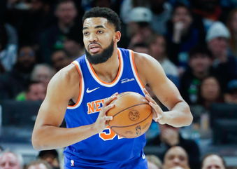 Knicks’ All-Star center has historic return to Minnesota