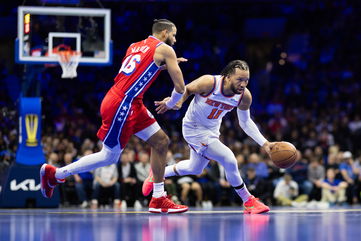 Knicks dodge a bullet as Jalen Brunson suffers injury scare during game against 76ers