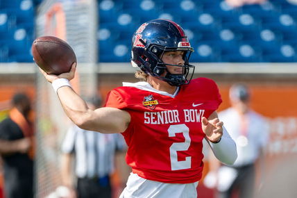 Giants land elite prospect, trade up for intriguing quarterback in latest mock draft