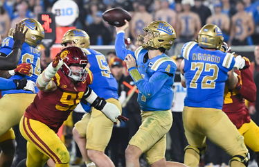 DeShaun Foster Blasts UCLA Bruins Offense