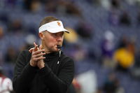 USC’s Lincoln Riley could be intrigued by NFL job