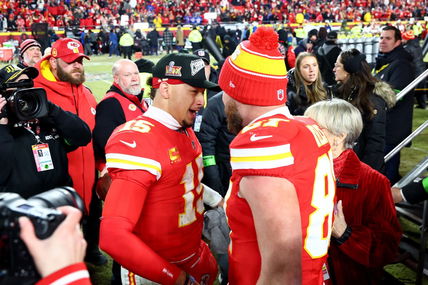 Chiefs’ Patrick Mahomes vouches for star tight end to continue playing amidst retirement rumors