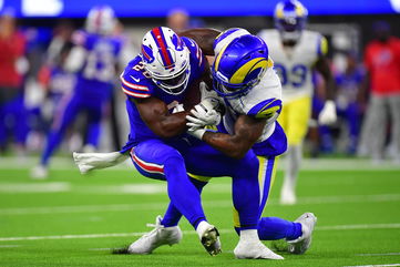 Los Angeles Rams To Face Bills Without 2 Top Pass Catchers