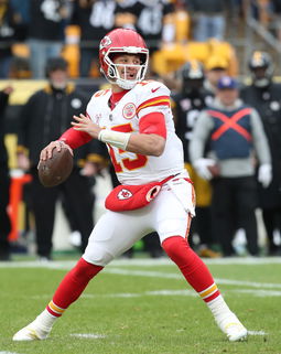 Ranking all 8 offenses left in the 2025 NFL playoffs: Where do Patrick Mahomes and Kansas City Chiefs land?