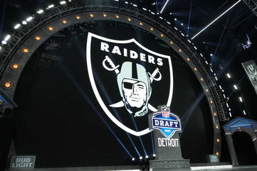 Las Vegas Raiders rumors reveal strategy to find starting QB, potential Pro Bowl trade target