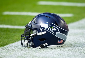 NFL insiders hint at potential Geno Smith trade, top Seattle Seahawks starting QB replacement