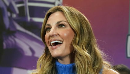 Fiery Erin Andrews Blisters Fan Who Criticized Her Appearance: ‘Shut Up!’