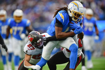 Chargers Offense Suffers Another Tough Loss With Latest Injury Report