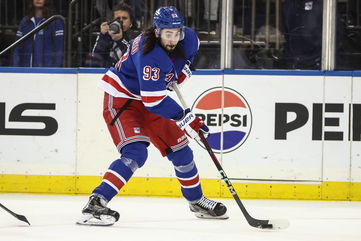 Rangers ‘can’t win Stanley Cup with Mika Zibanejad as a 1C’: NHL insider