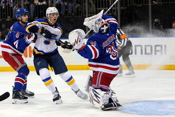 Rangers lose third straight game, fall 5-2 to Blues