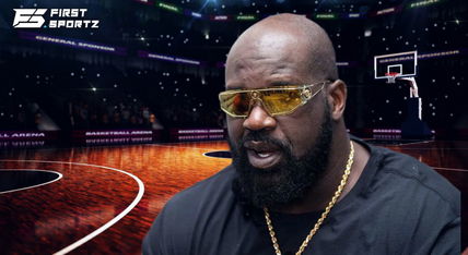 $500 million man Shaquille O’Neal stands with NBA stars against billionaire NBA owners