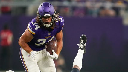 Vikings Tight End Picked Up by NFC Rival for Possible Playoff Activation