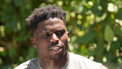 Tyreek Hill Brings Out His Inner Aristotle with Philosophical Approach to Dolphins’ 0-3 Start