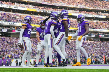 2 Surprising Vikings Lead the Way in Pro Bowl Voting