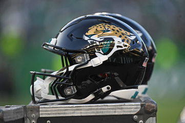 Former Viking Re-Ups with Jaguars