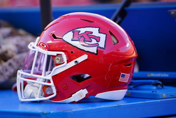 Former Viking Cut by Chiefs before Playoffs