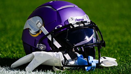 2 Last-Minute Roster Moves for Vikings before Playoffs