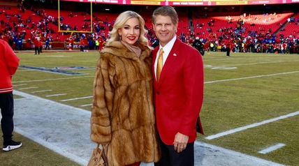 Tavia Hunt, wife of Chiefs owner, bashes people accusing team of foulplay before Super Bowl