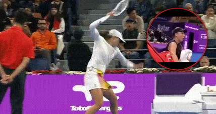 (Video) Jelena Ostapenko reacts to Iga Swiatek smashing her racket after rare Qatar Open defeat