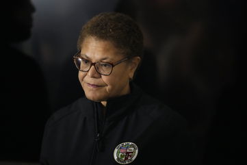 LA Mayor Karen Bass acknowledges ‘grief, anger, utter shock’ of wildfires in new message