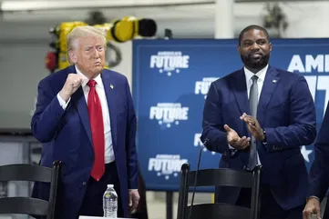 Trump gives early nod at possible Donalds endorsement in 2026 Florida governor race