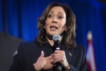 Slim majority of Democratic voters back Harris for governor