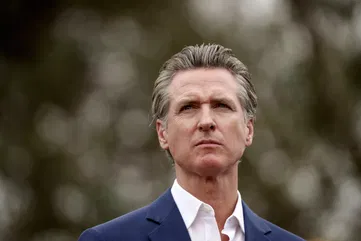 Newsom flies to D.C. seeking wildfire relief after CA passes his ‘Trump-proofing’ bills