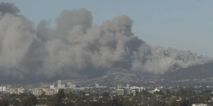 EVACUATE NOW! Thousands in Path of Los Angeles Fire