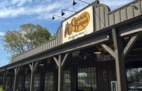 Cracker Barrel Diners Celebrate 89-year-old Veteran